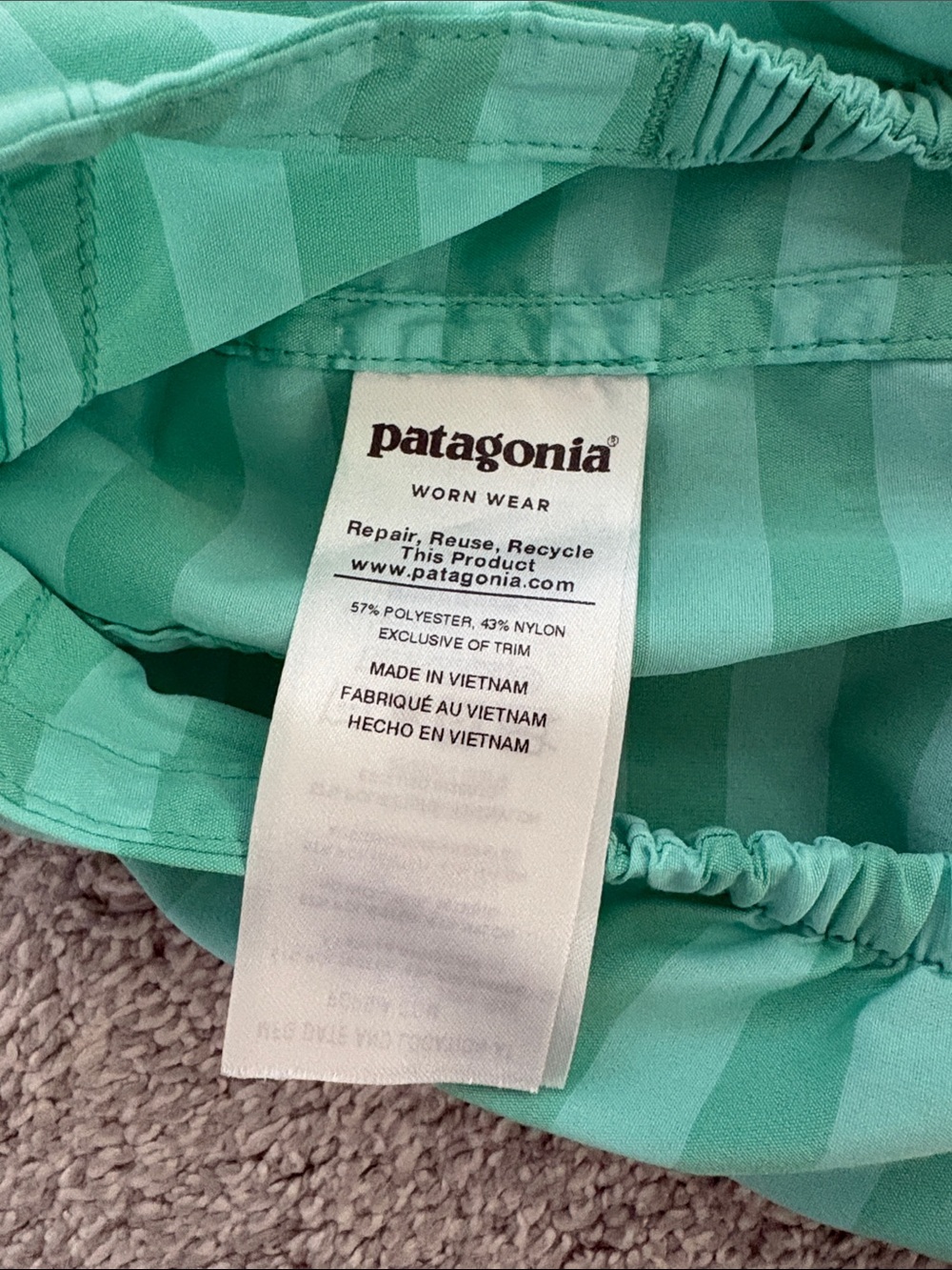 Patagonia toddler Mint Green Striped Hooded Windbreaker 2T - Picture 3 of 6
